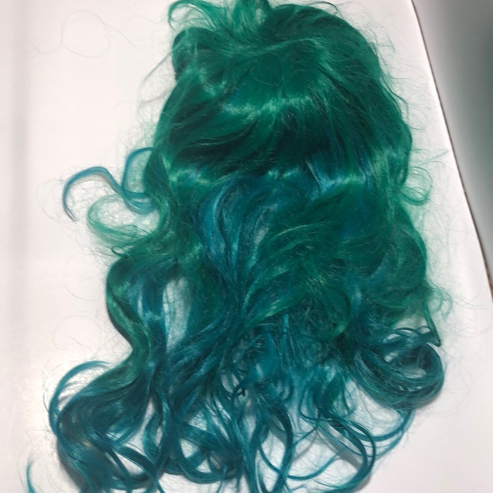 Green Halloween wig